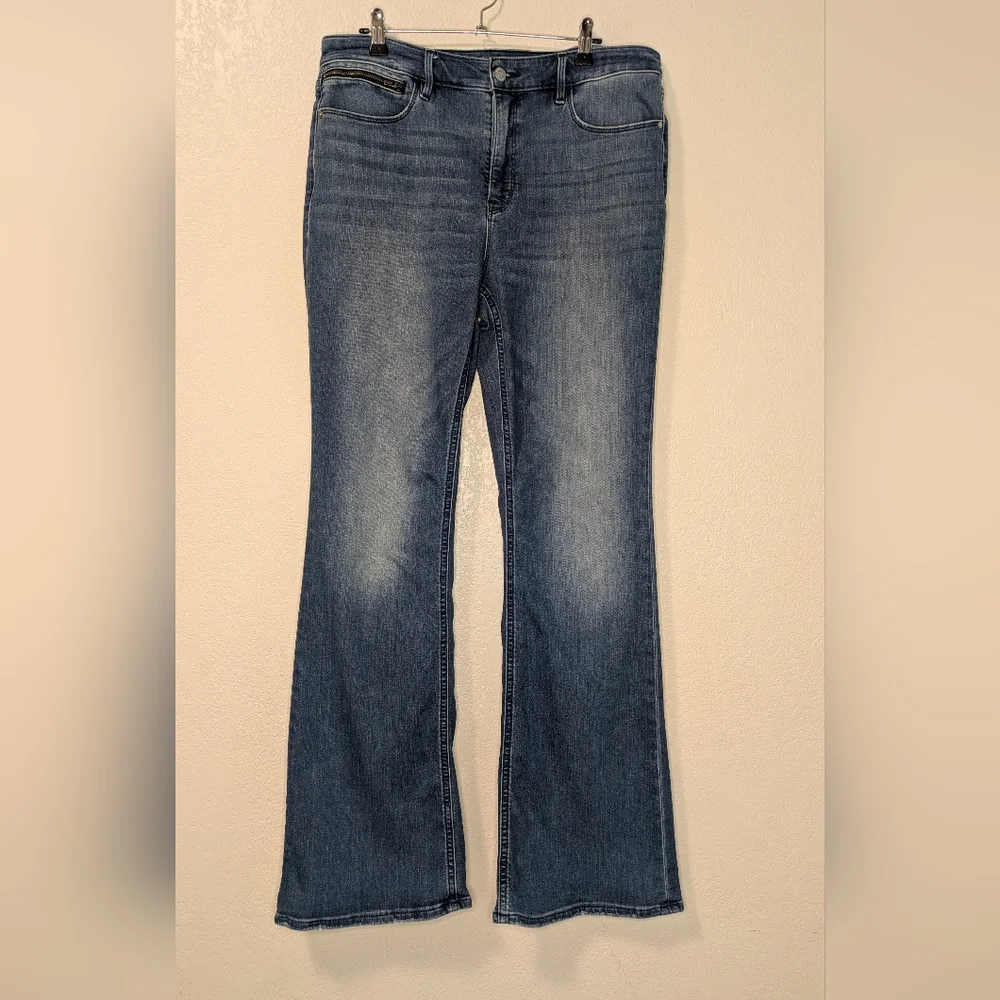 Athleta Sculptek Flare Jeans In True Blue Classic - Picture 3 of 10